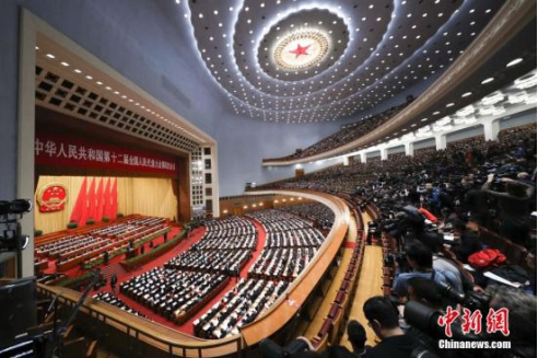 两会观察：中国首设经济增速区间目标有四重考量