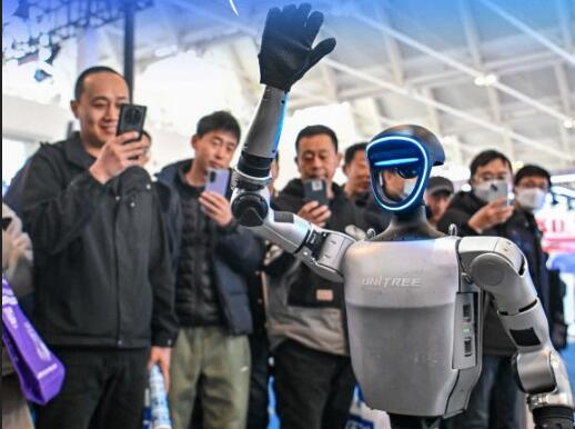 三大指数回升，经济景气水平总体保持扩张