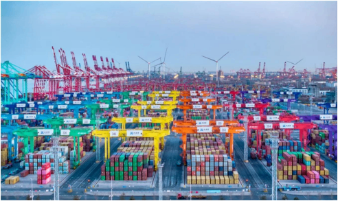 全国首个顺岸式堆场智能控制系统正式上线