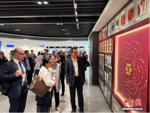 APEC嘉宾首访广州叹科创魅力 共探亚太合作新机